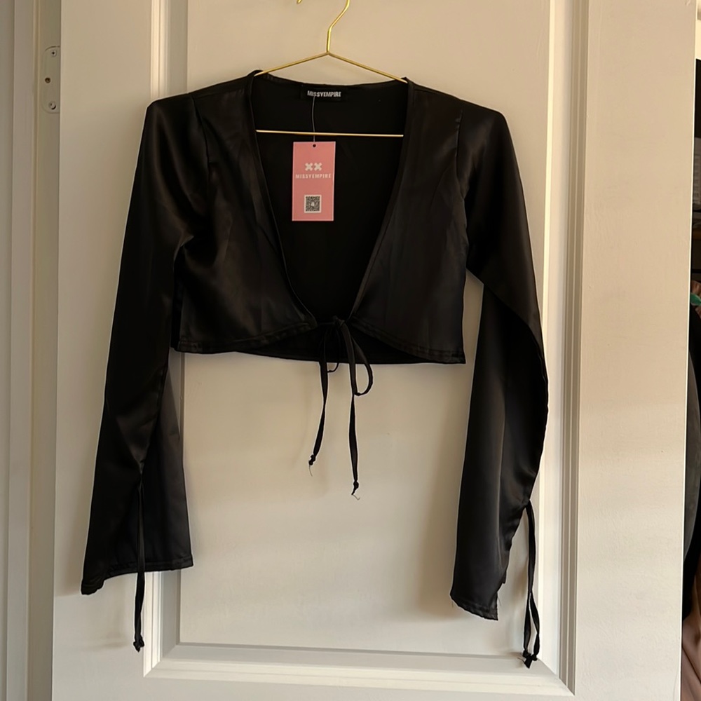 NWT MISSY EMPIRE BLACK TIE CROP TOP